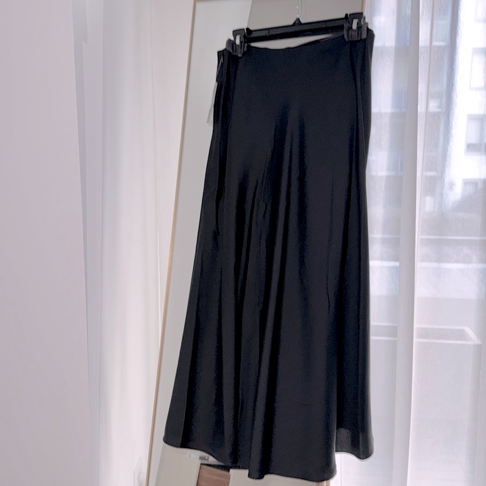 Chic Lauren Ralph Lauren black skirt  - Size 2